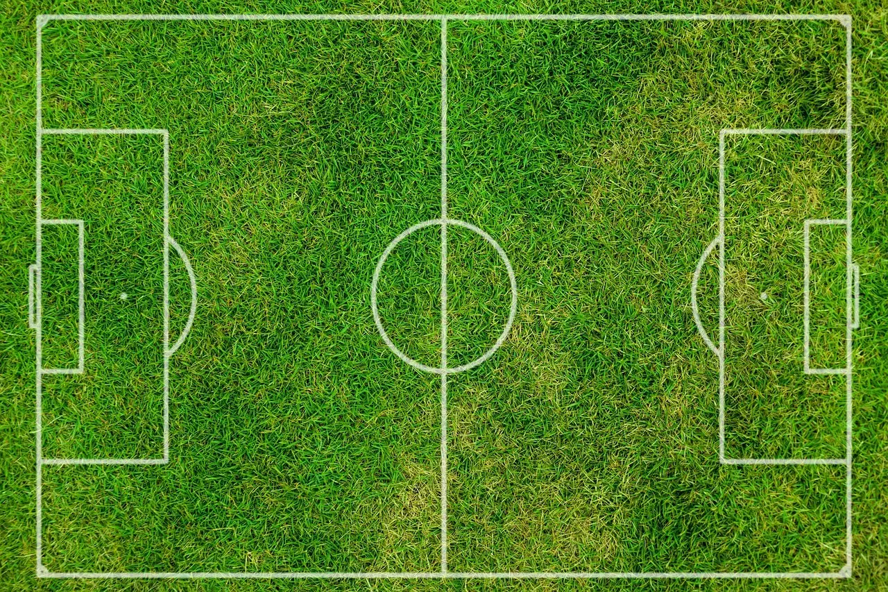 Serie B sparkes i gang – dramatiske opgør, tidlige mål og flere røde tråde i første spillerunde