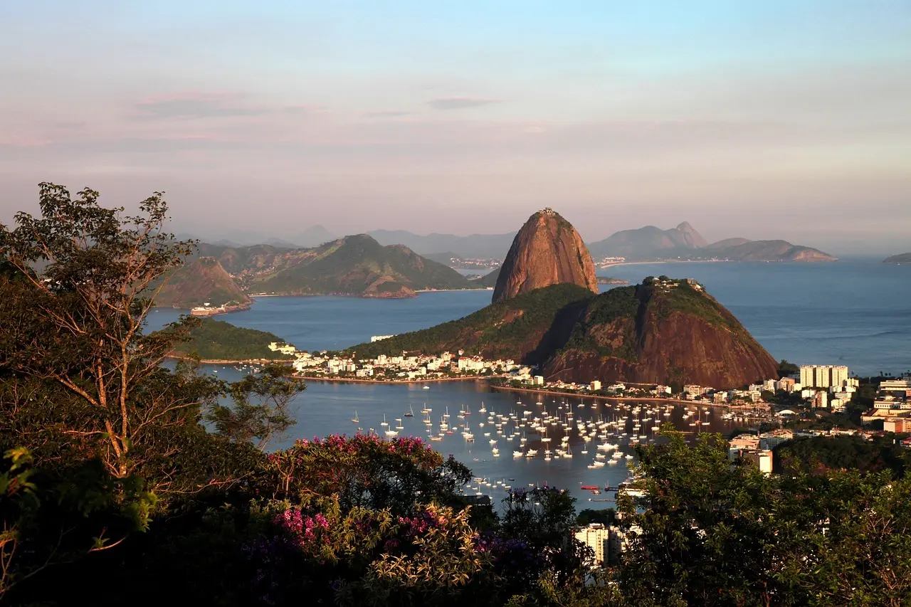 Hvordan er vejret i Rio de Janeiro i juni måned?
