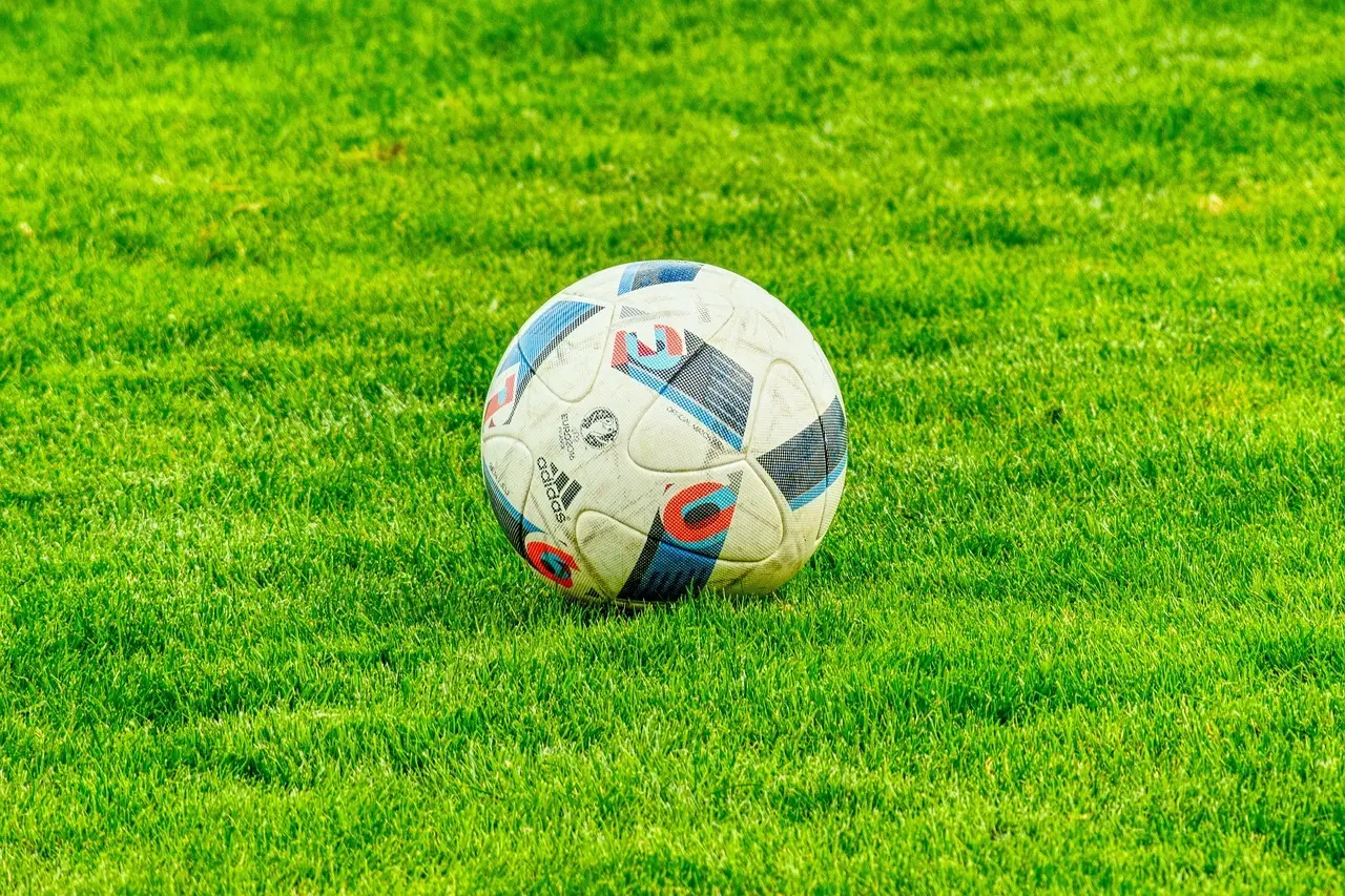 Drama i slutminutterne og VAR i fokus: Serie C 2025 – runde 17 overblik og kamp for kamp