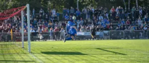 Sådan bruger fodboldfans deres pausetid før, under og efter kampen