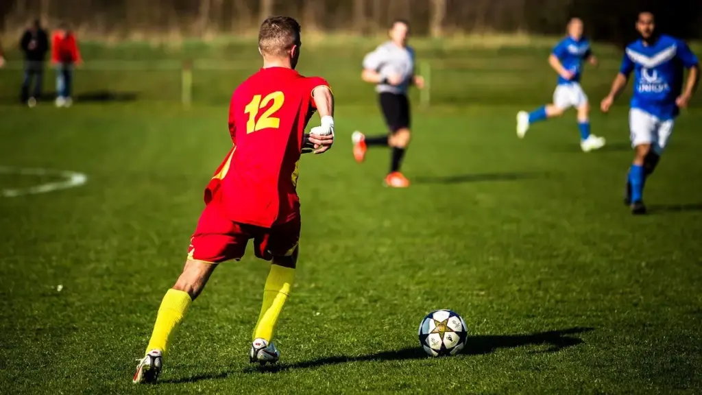 Smalle sejre, store cifre og dramatiske kendelser: Overblikket over Serie B, runde 8